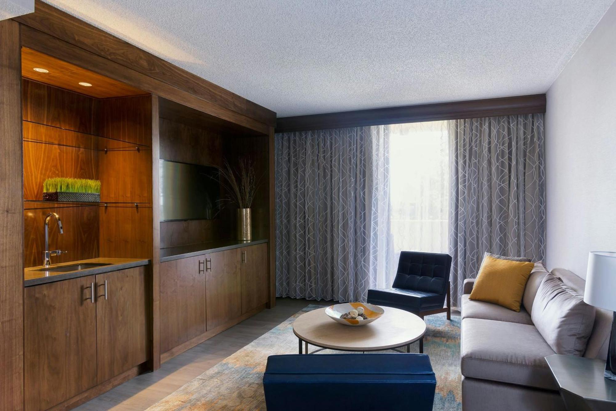 Greensboro-High Point Marriott Airport Buitenkant foto